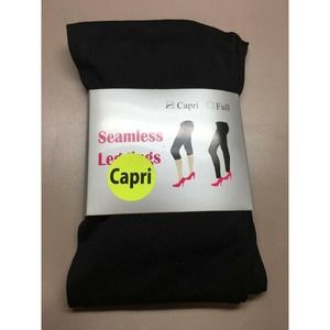 Euberah NEW Black Capri Seamless Leggings One Size Fits Most Polyester/Spandex